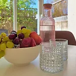 Gruene Oase Mit Eigener Terrasse Zwischen Altstadt Und Hafen #2 Apartmán *