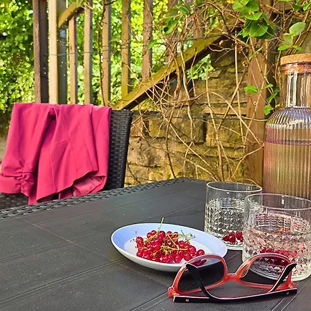 Gruene Oase Mit Eigener Terrasse Zwischen Altstadt Und Hafen #2 Apartman Senftenberg