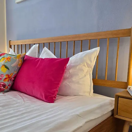 Gruene Oase Mit Eigener Terrasse Zwischen Altstadt Und Hafen #2 Apartman