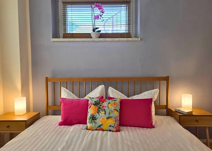 Gruene Oase Mit Eigener Terrasse Zwischen Altstadt Und Hafen #2 Διαμέρισμα *