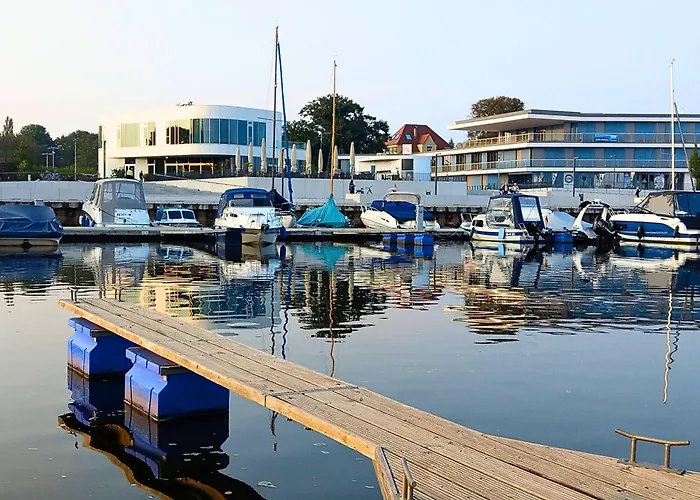 Gruene Oase Mit Eigener Terrasse Zwischen Altstadt Und Hafen #2 Lägenhet *